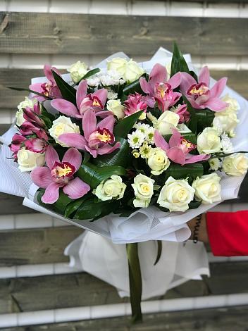 Букет цветов из: Розы и Хризантемы в Правдинске