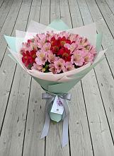 Букет цветов из:  Альстромерии в Правдинске