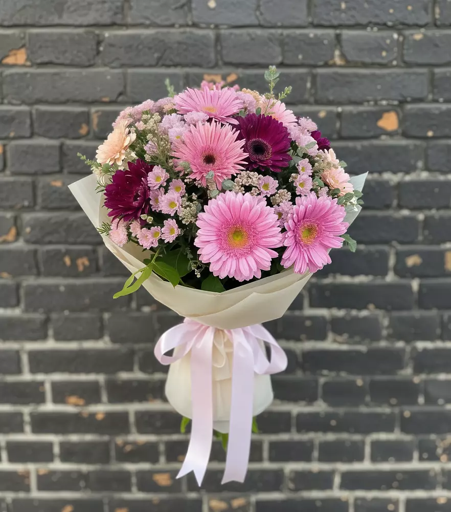 Букет цветов из: Герберы и Хризантемы в Правдинске