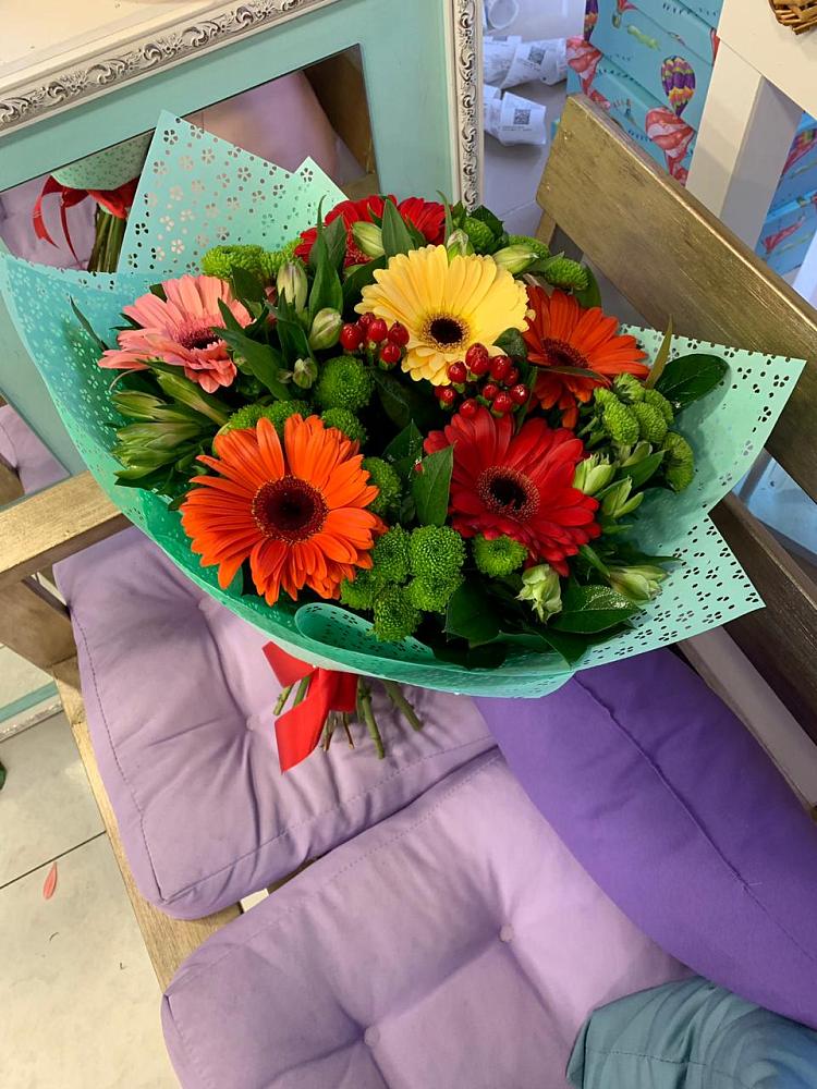 Букет цветов из: Герберы, Хризантемы и Альстромерии в Правдинске