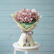 Букет цветов из:  Орхидеи и Розы в Правдинске