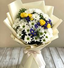 Букет цветов из:  Ирисы, Хризантемы и Розы #REPLACE_PRED# Правдинске
