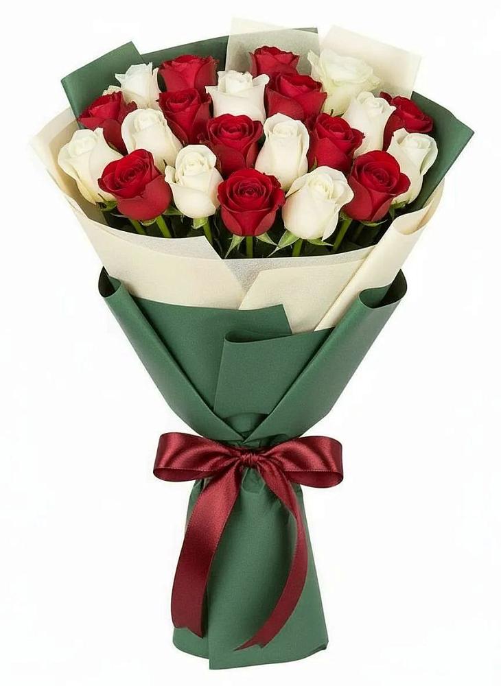 Букет Микс из красных и белых роз в Правдинске