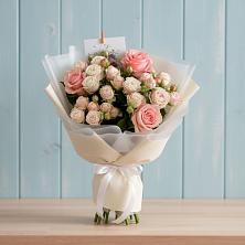 Букет цветов из:  Розы в Правдинске