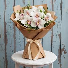 Букет цветов из:  Орхидеи и Розы #REPLACE_PRED# Правдинске